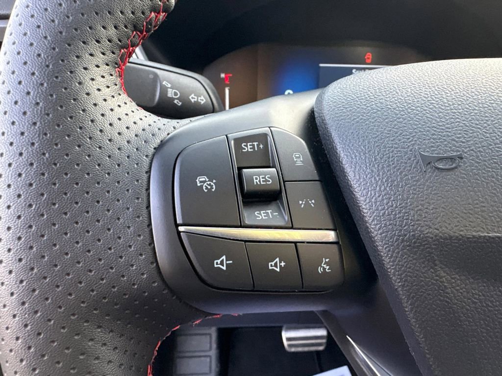 Used 2024 Ford Escape ST-Line w/ Tech Pack #1 image 18