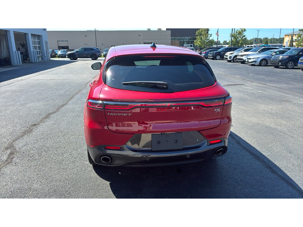 Used 2024 Dodge Hornet R/T w/ Track Pack AWD/4WD image 5