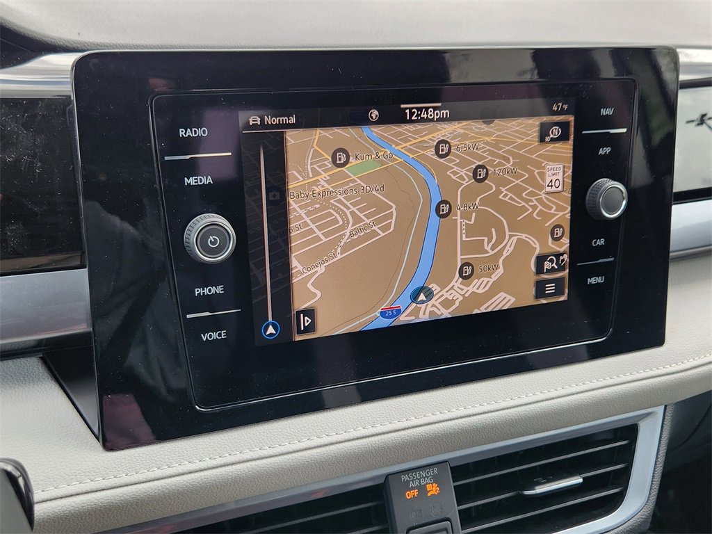 New 2025 Volkswagen Taos SEL image 18