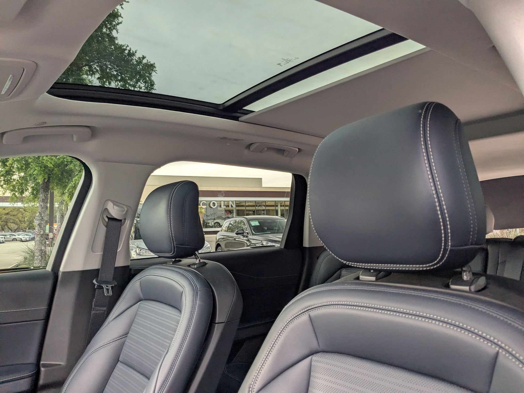 Used 2025 Lincoln Nautilus Reserve image 20