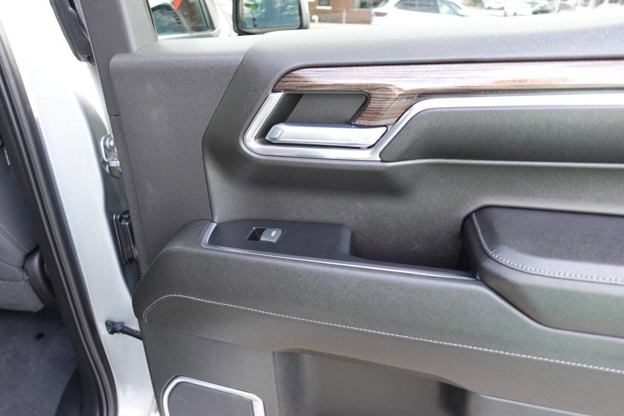 Used 2023 Chevrolet Silverado 1500 LT AWD/4WD image 27
