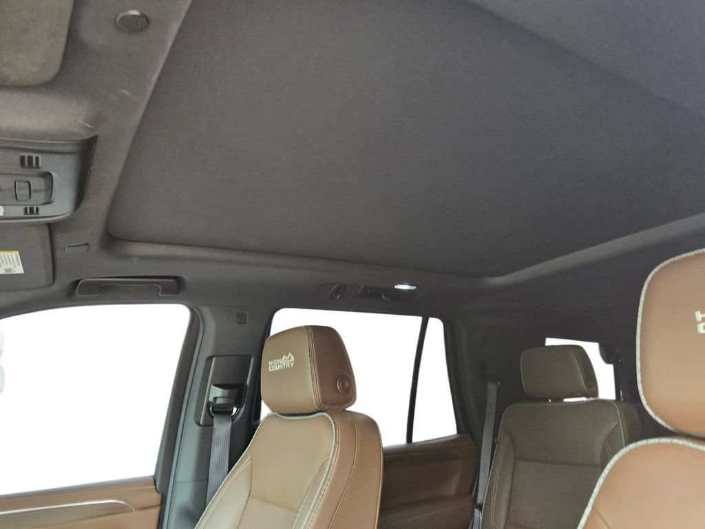 Used 2023 Chevrolet Tahoe High Country RWD image 18