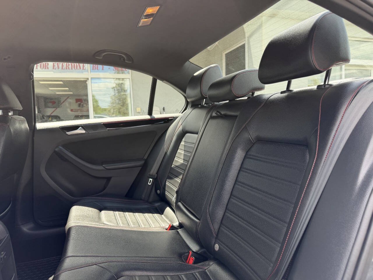 Used 2017 Volkswagen Jetta GLI FWD image 23