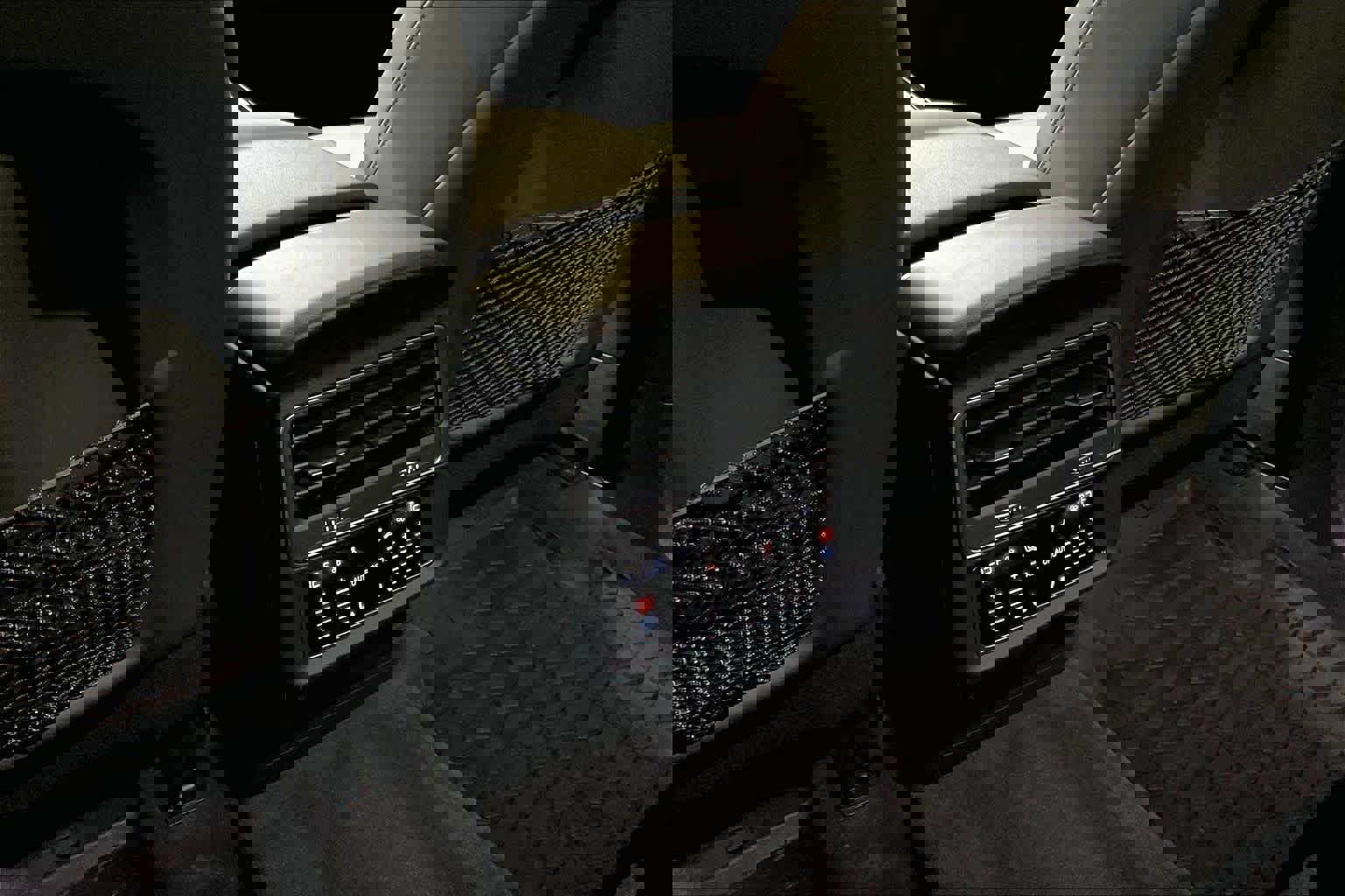 Used 2023 Audi Q8 Premium Plus w/ Premium Plus Package image 34