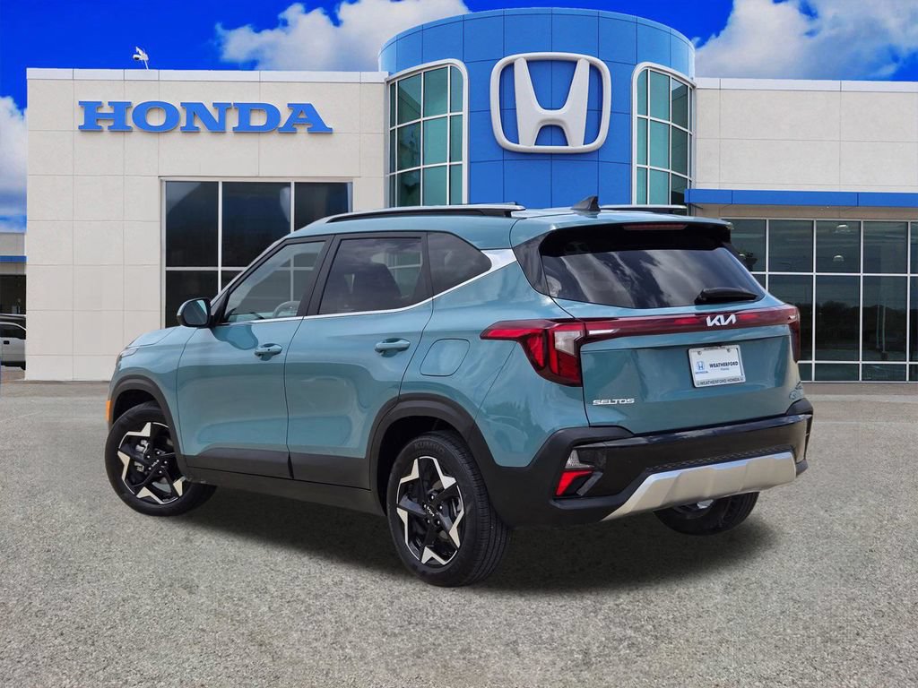 Used 2026 Kia Seltos EX FWD image 5
