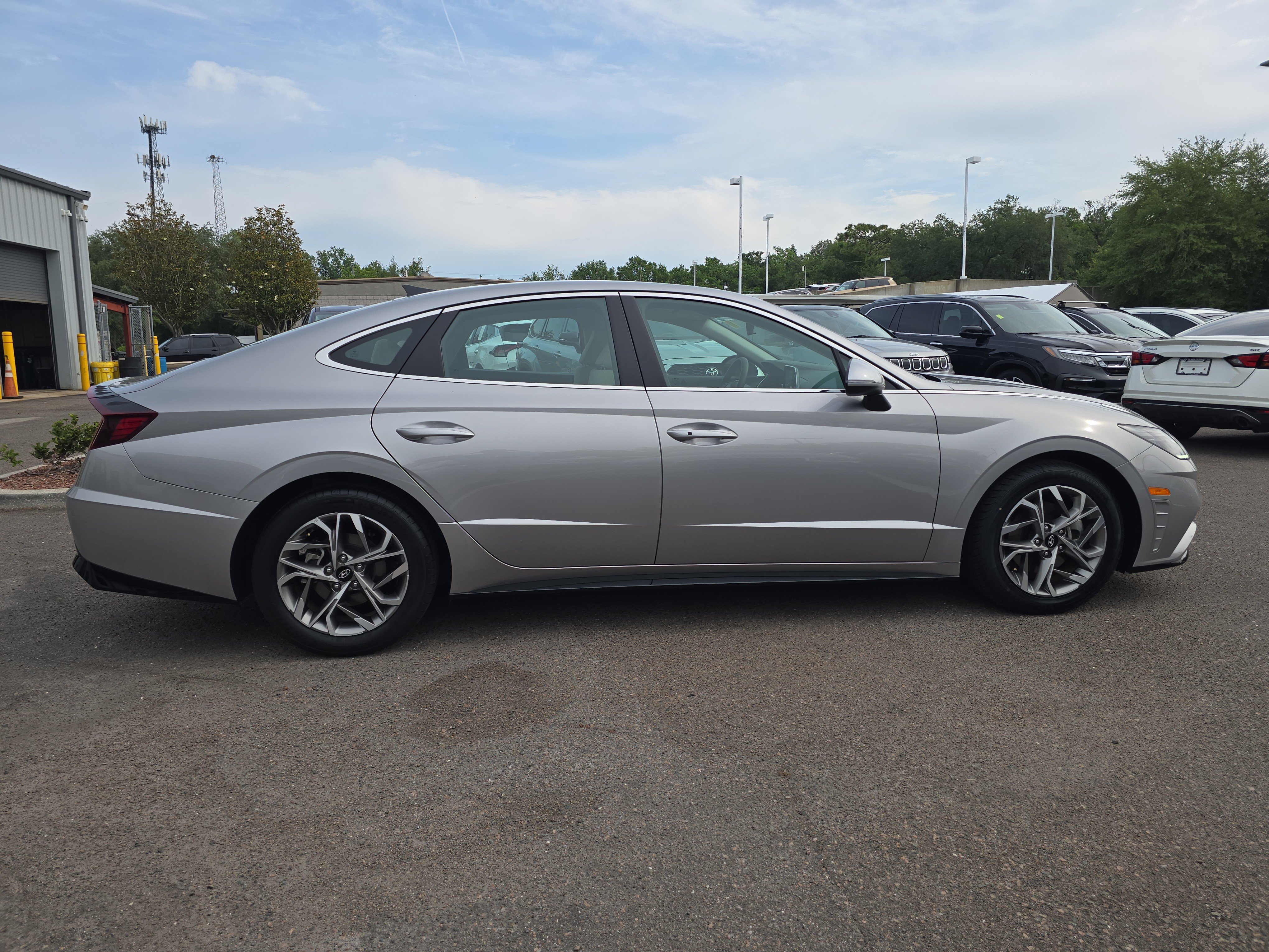 Used 2021 Hyundai Sonata SEL FWD image 9