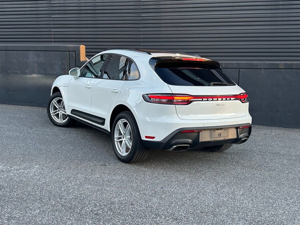 Certified 2025 Porsche Macan image 8