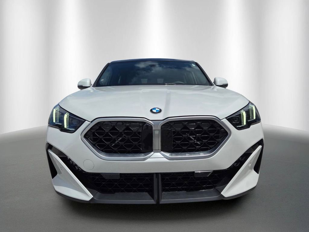 Used 2026 BMW X2 xDrive28i AWD/4WD image 8