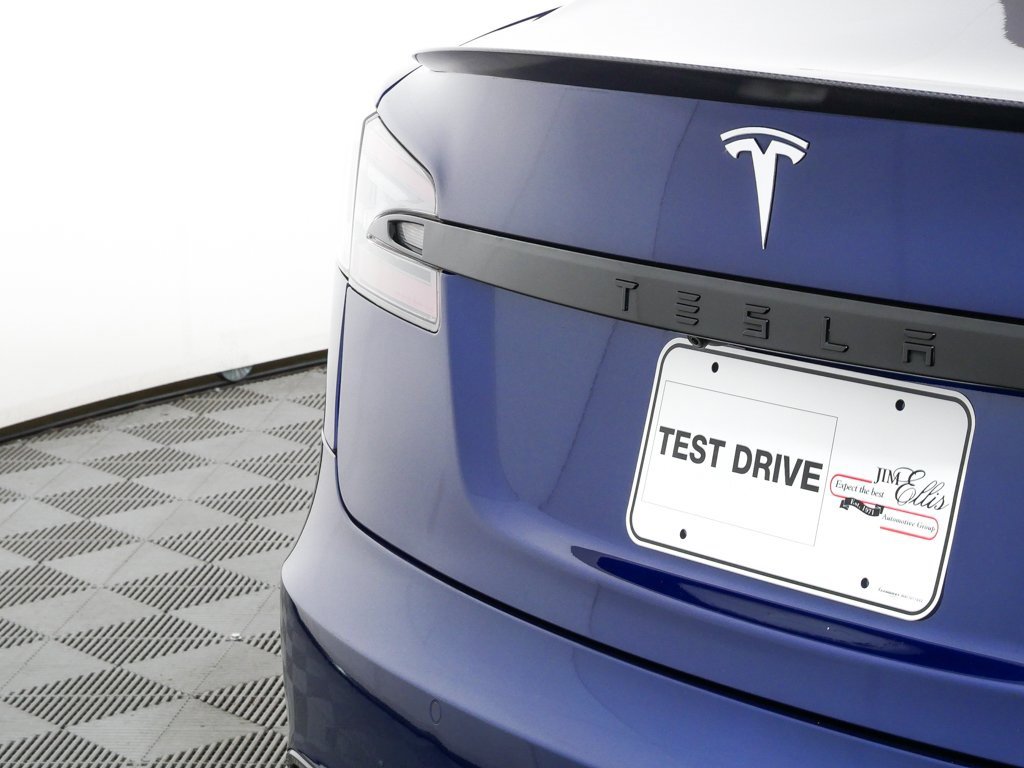 Used 2022 Tesla Model S Plaid image 35