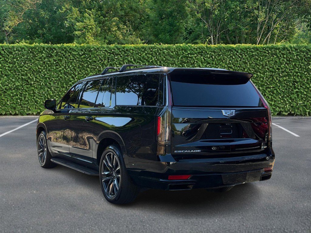 Used 2022 Cadillac Escalade ESV Sport w/ Touring Package AWD/4WD image 6