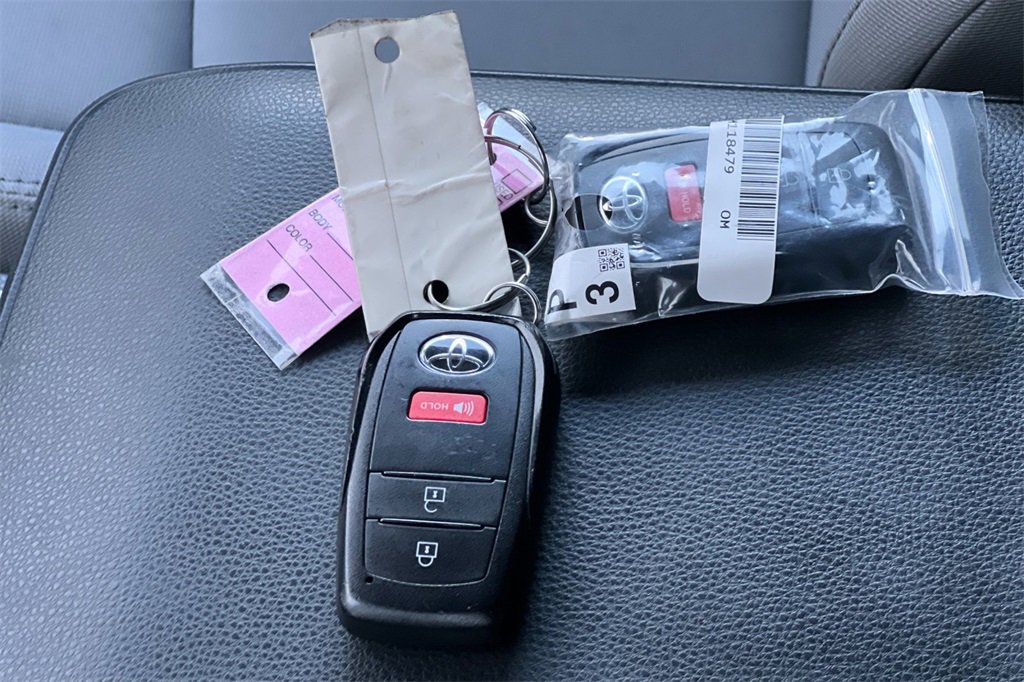 Certified 2025 Toyota Tacoma SR5 image 12