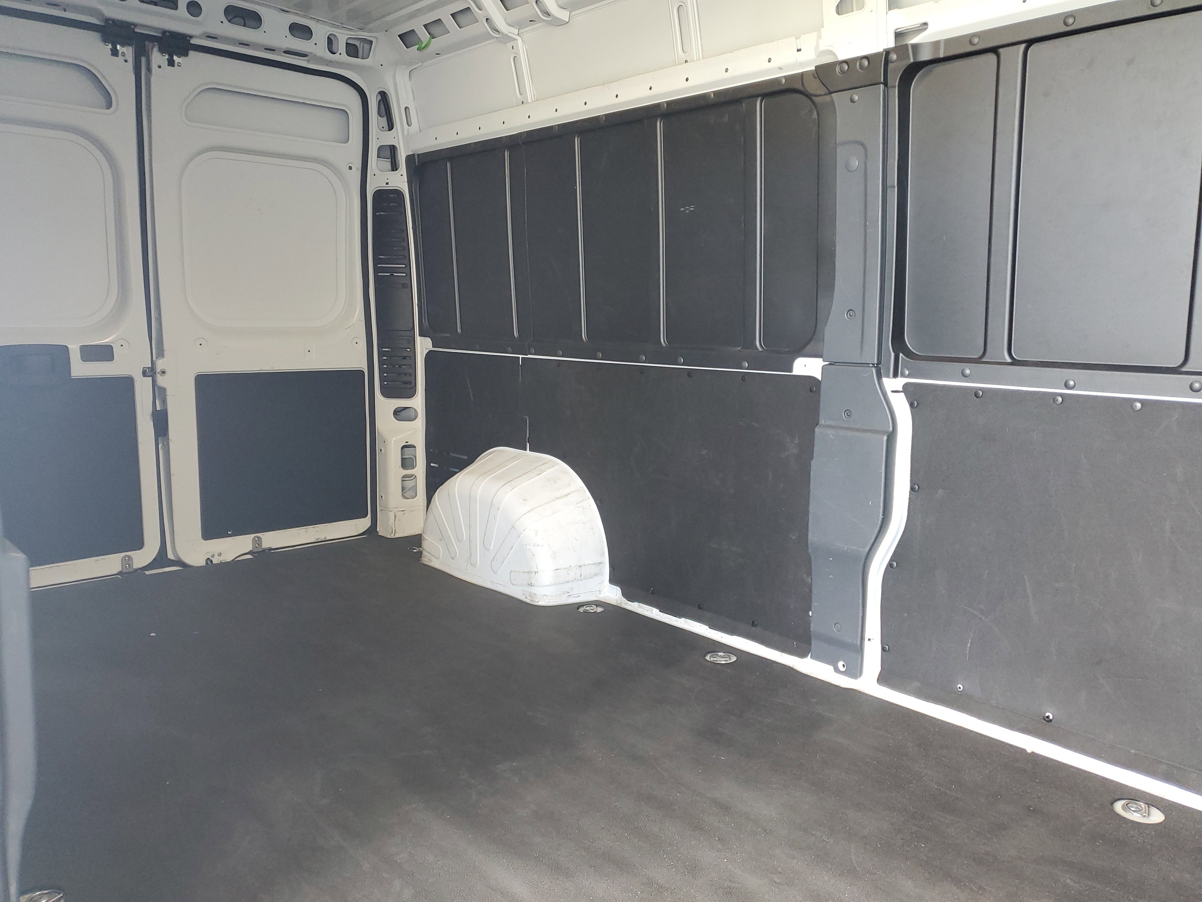 Used 2025 RAM ProMaster 2500 w/ Convenience Group FWD image 10