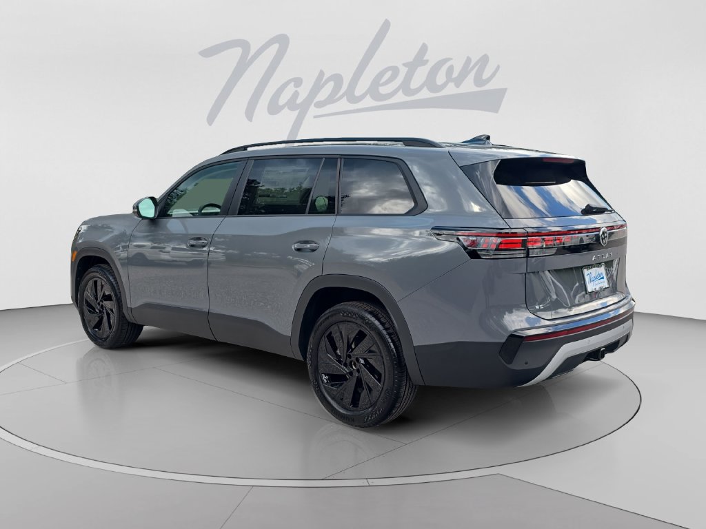 New 2027 Volkswagen Atlas SE FWD image 3