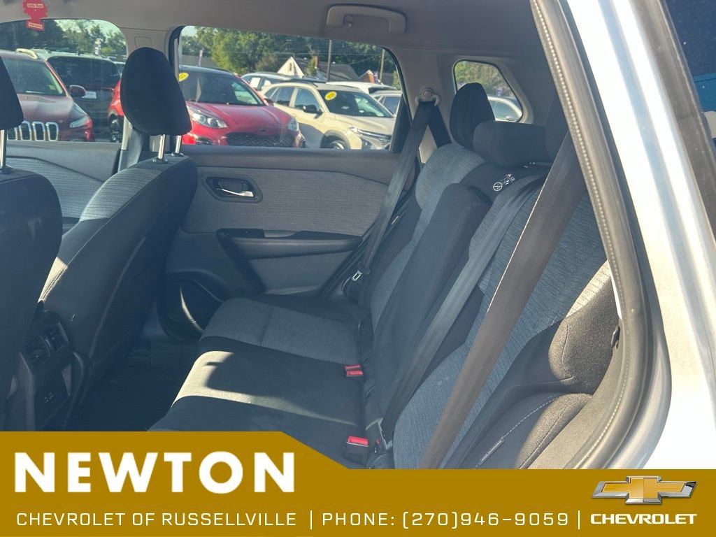 Used 2023 Nissan Rogue SV AWD/4WD image 10
