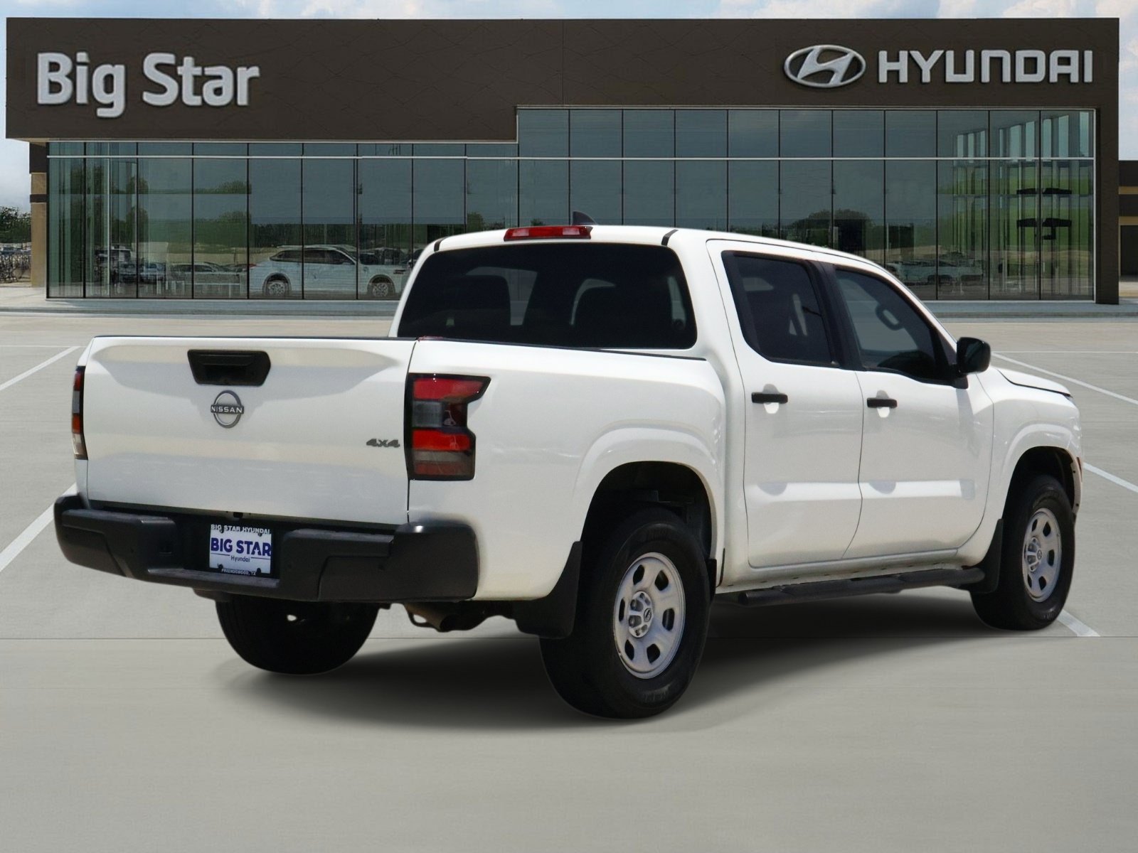 Used 2024 Nissan Frontier S w/ Technology Package AWD/4WD image 4