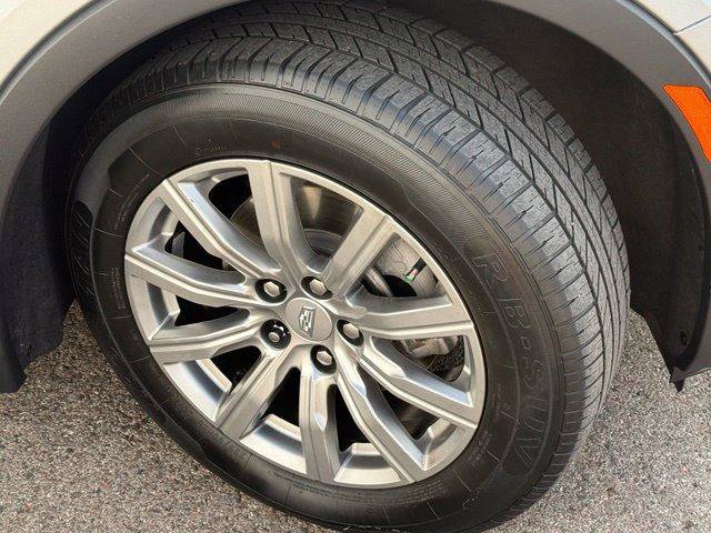 Used 2023 Cadillac XT4 Premium Luxury AWD/4WD image 17