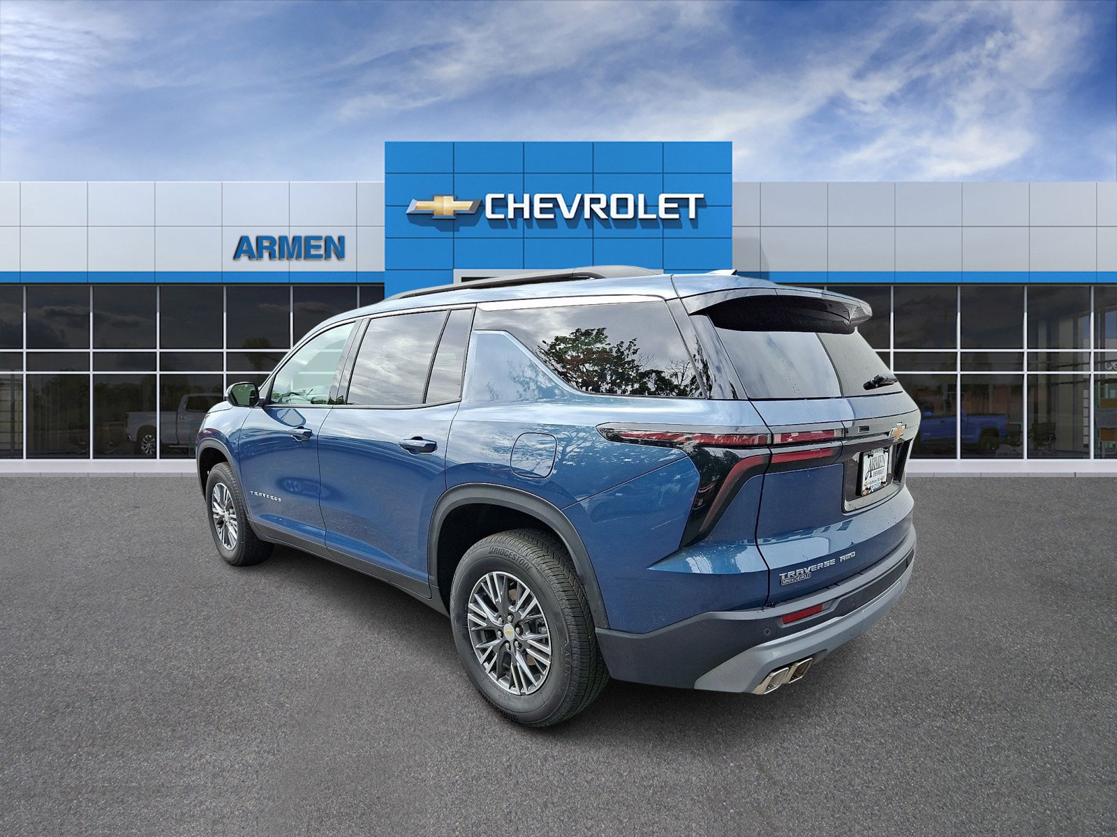 Certified 2026 Chevrolet Traverse LT AWD/4WD image 7