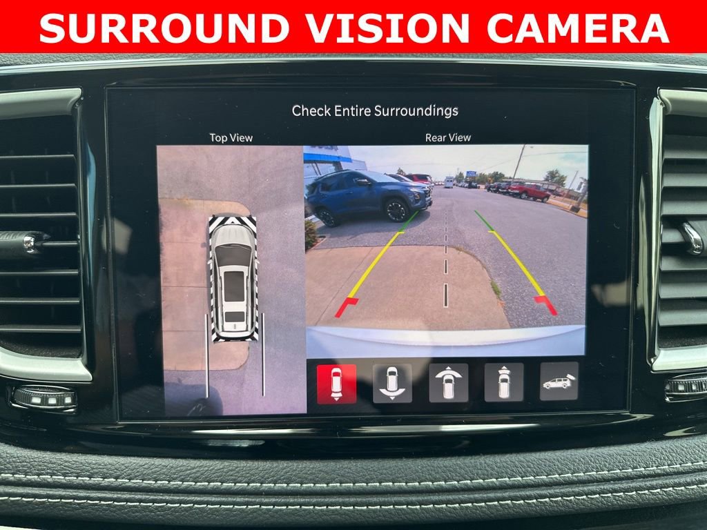 Used 2024 Chrysler Pacifica Touring-L image 22