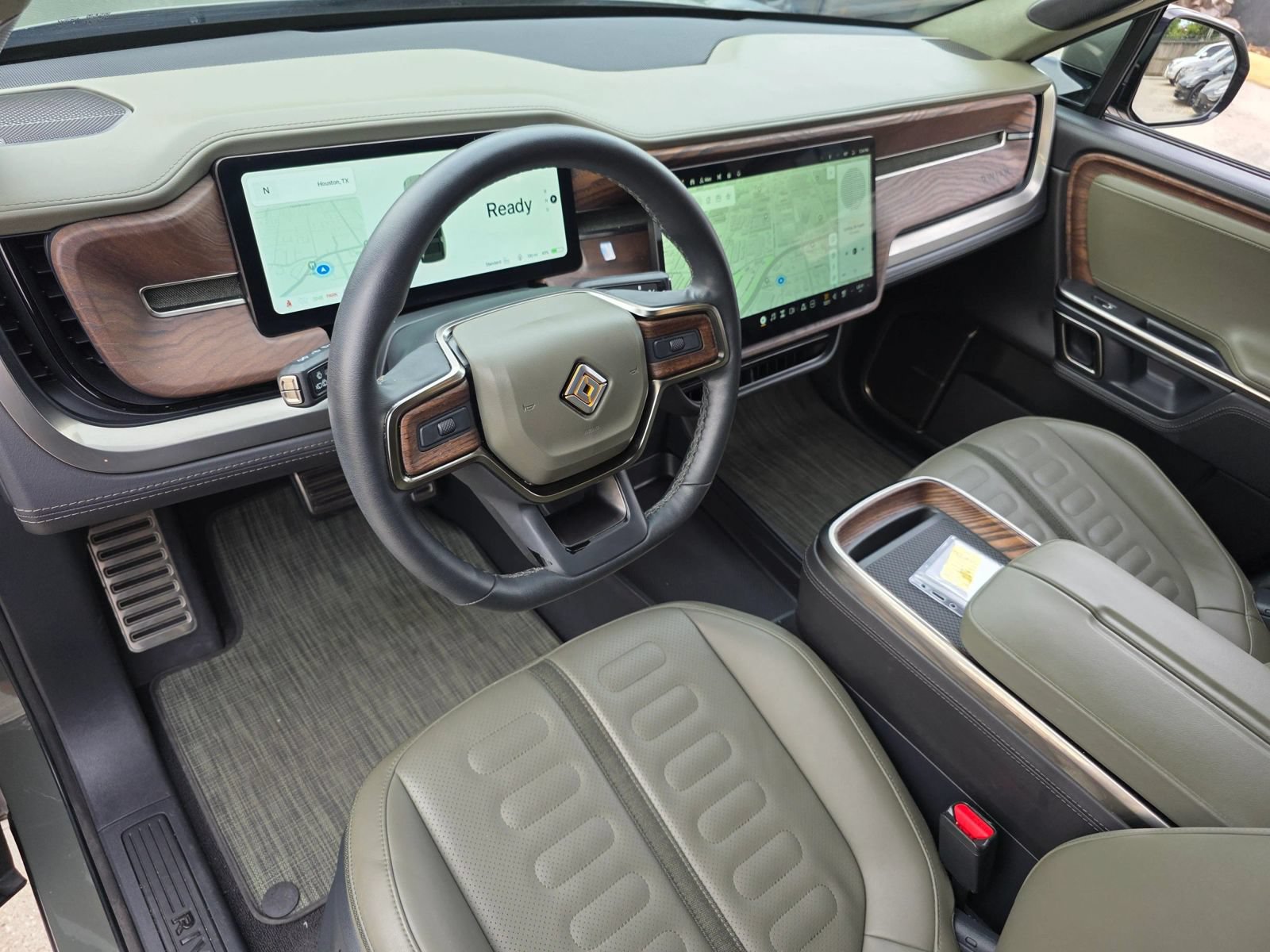 Used 2023 Rivian R1S Launch Edition Quad AWD/4WD image 17
