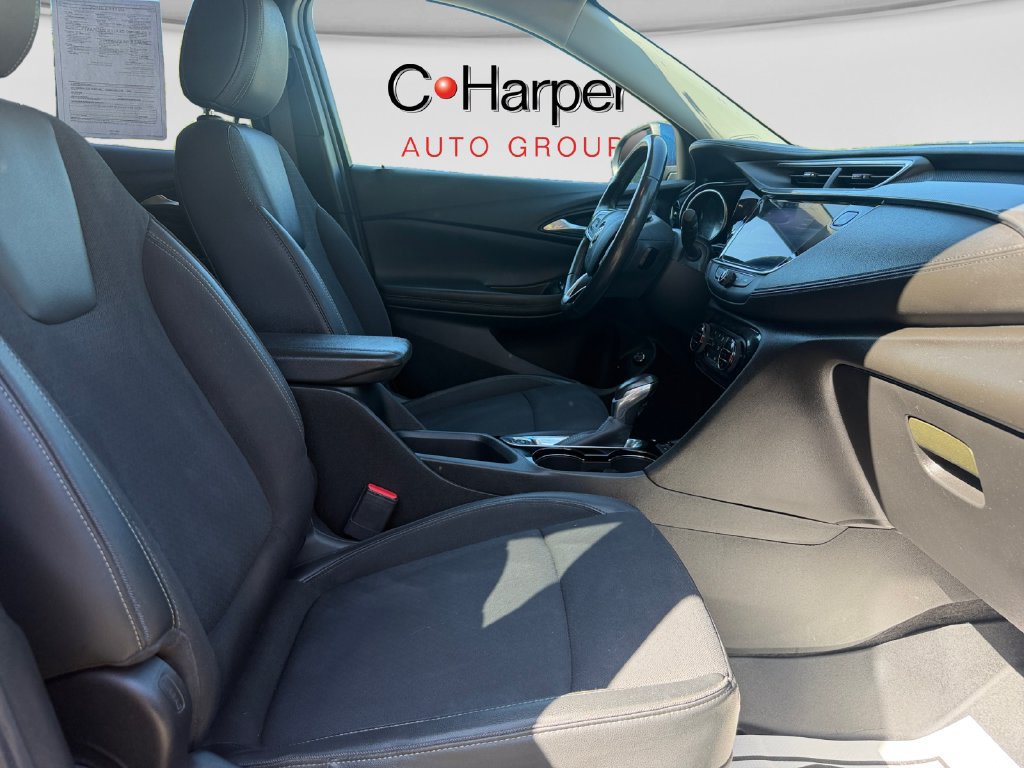 Used 2020 Buick Encore GX Select AWD/4WD image 27