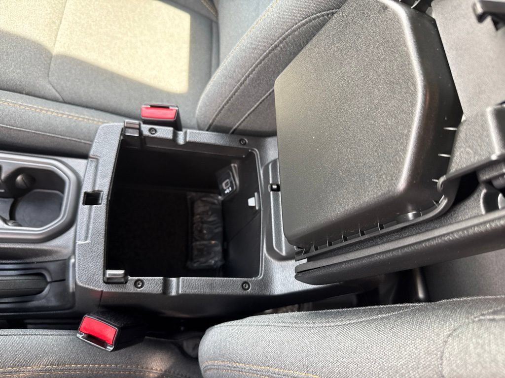 Used 2024 Jeep Wrangler Unlimited AWD/4WD image 26