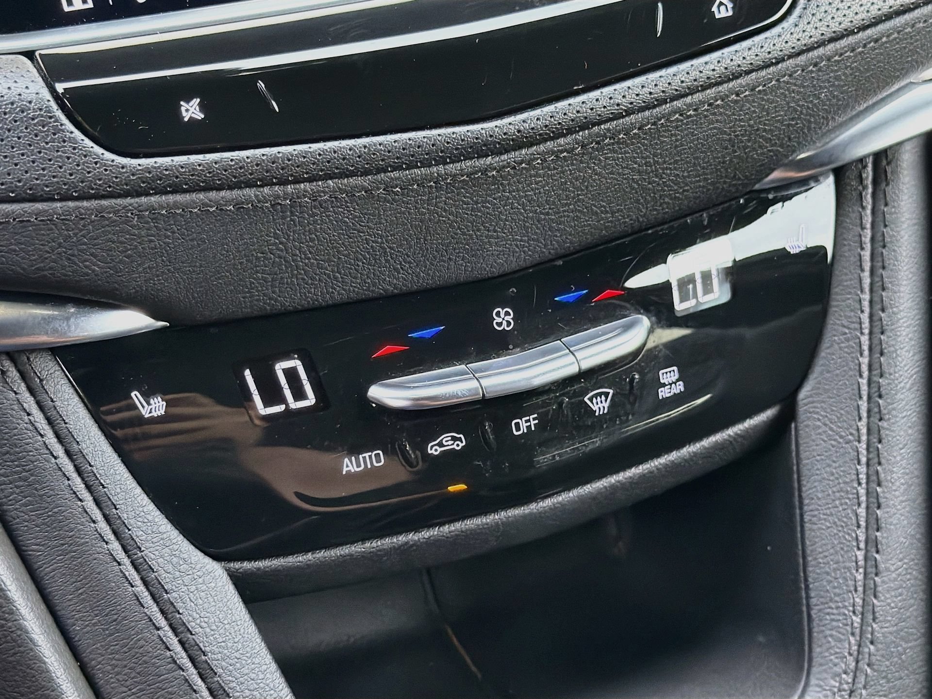 Certified 2023 Cadillac XT5 Luxury FWD image 34