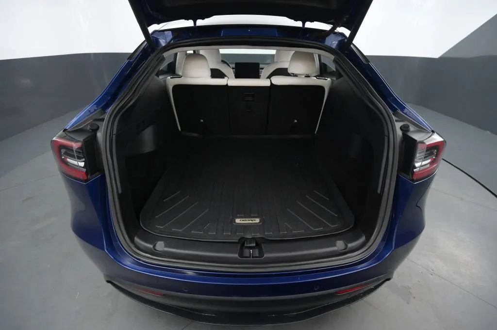 Used 2022 Tesla Model Y Performance AWD/4WD image 46