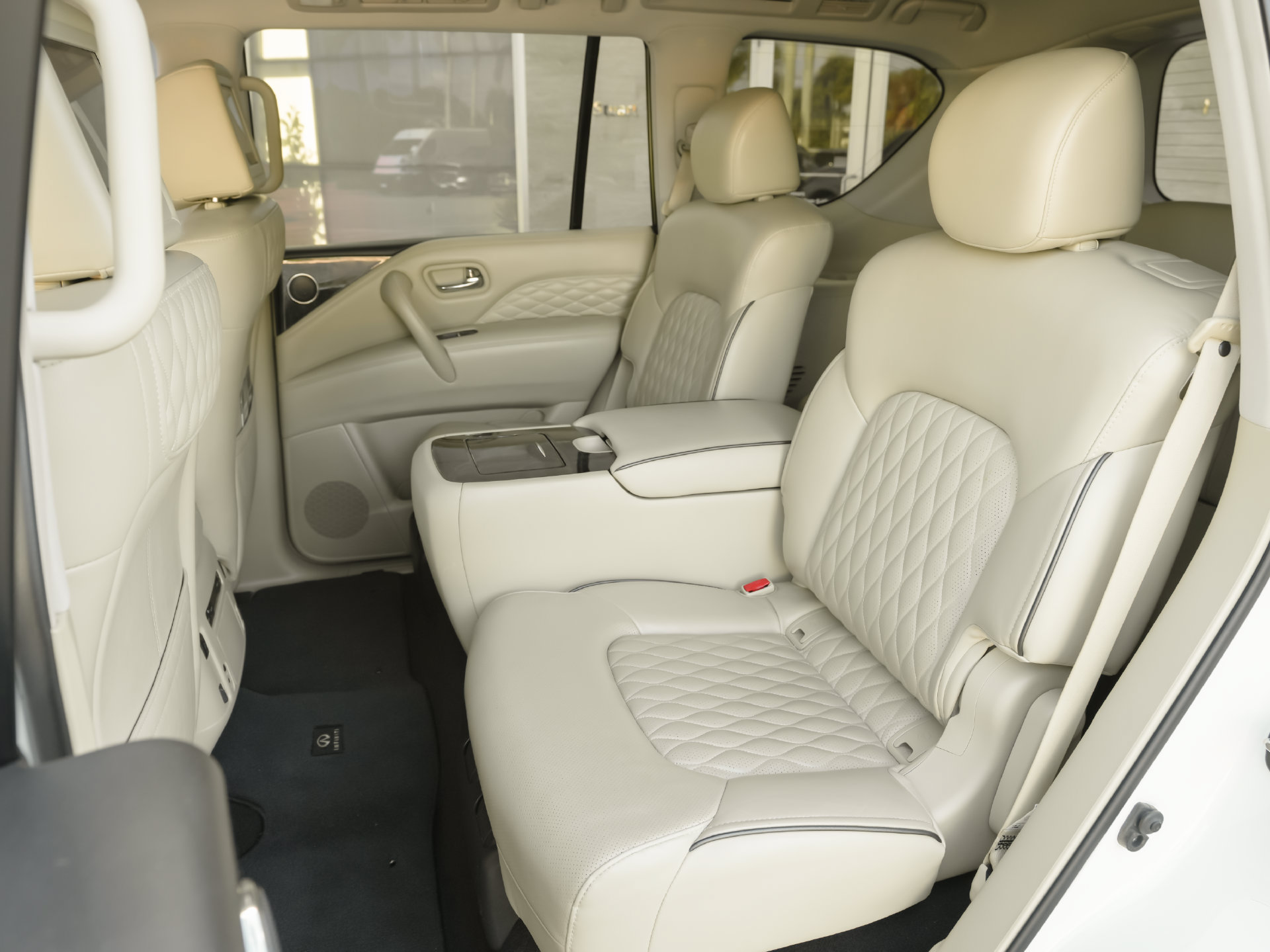 Used 2019 INFINITI QX80 Luxe w/ 22" Wheel Package RWD image 5