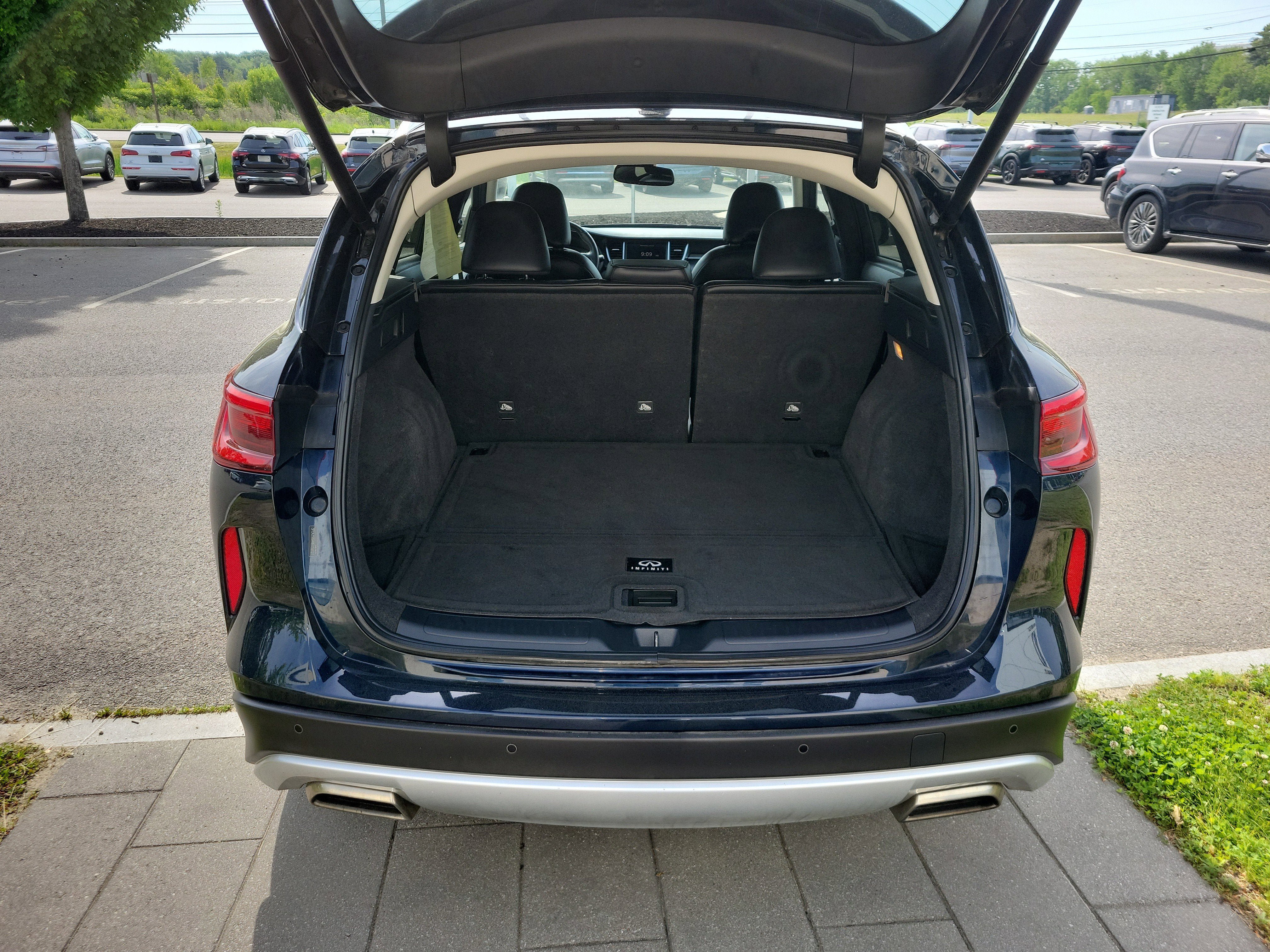 Used 2021 INFINITI QX50 Luxe w/ Cargo Package AWD/4WD image 16