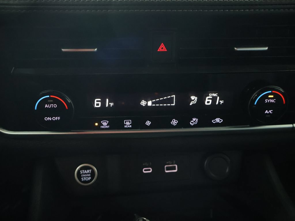 Used 2023 Nissan Rogue SV AWD/4WD image 25