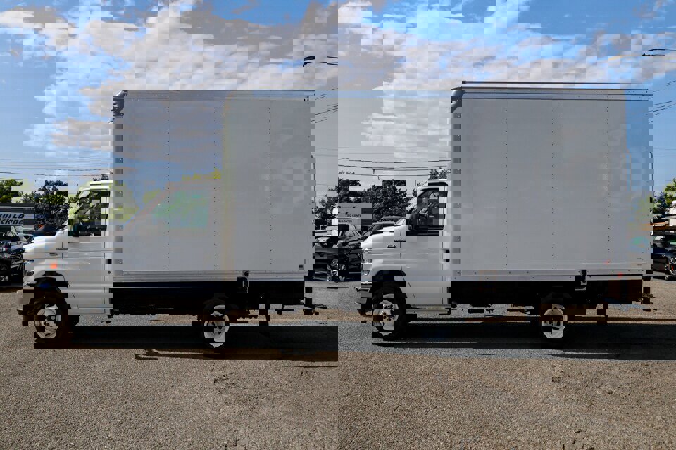 New 2025 Ford E-450 and Econoline 450 Super Duty w/ Power Equipment Group image 6