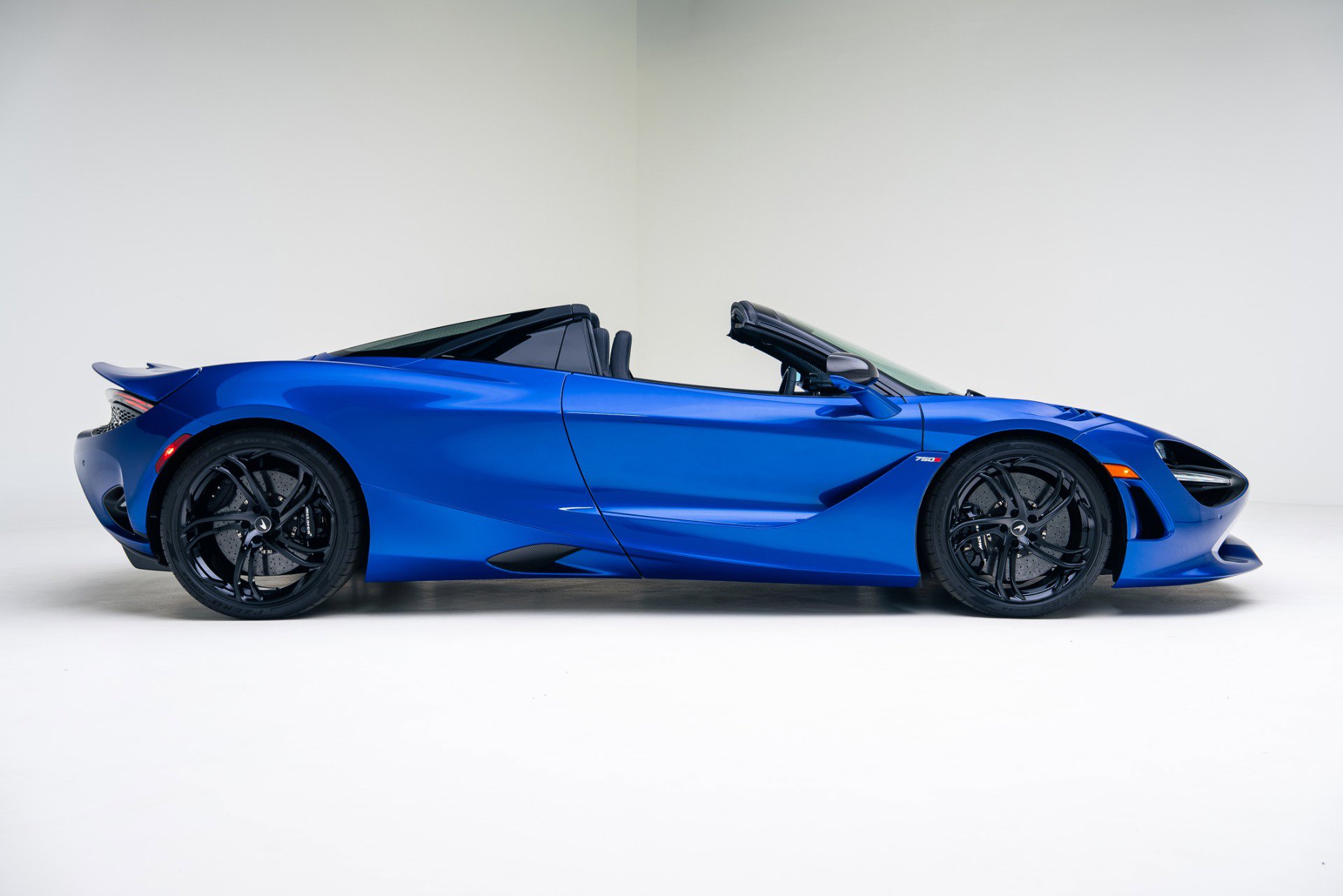 Used 2024 McLaren 750S Spider image 21