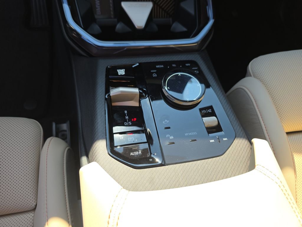 Used 2025 BMW X3 xDrive30i w/ Premium Package image 16