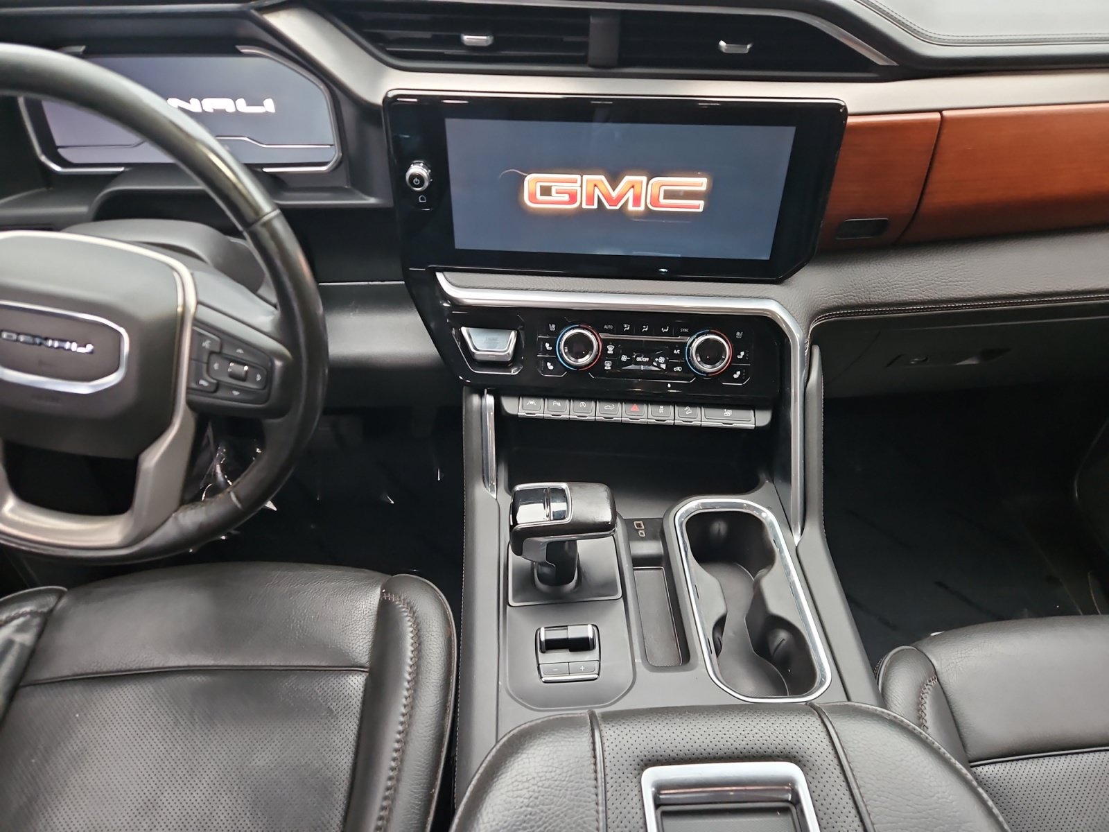 Used 2022 GMC Sierra 1500 Denali AWD/4WD image 11