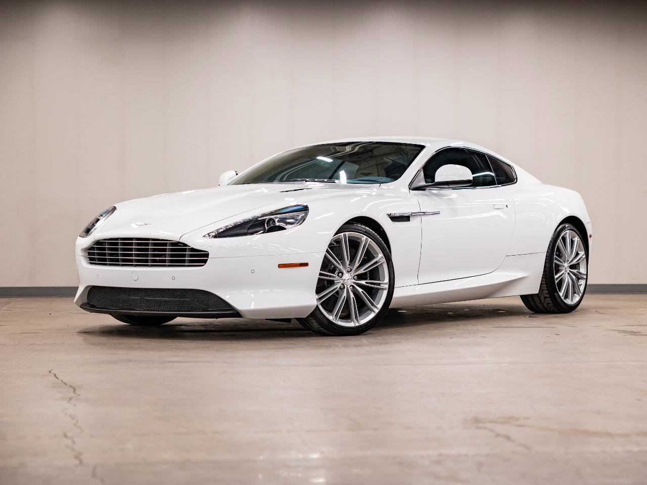 Used 2012 Aston Martin Virage Coupe image 15