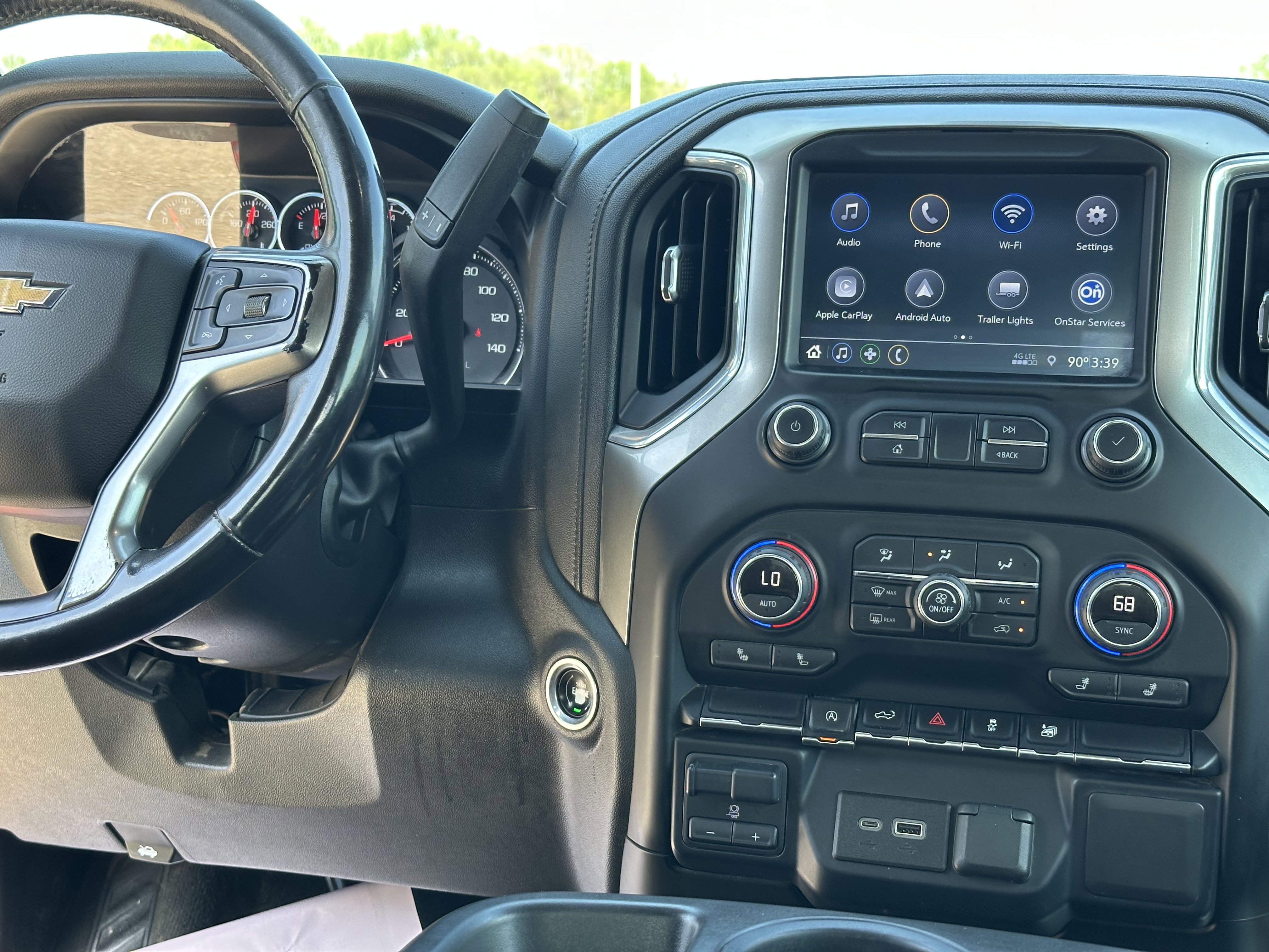 Used 2021 Chevrolet Silverado 1500 LT AWD/4WD image 32