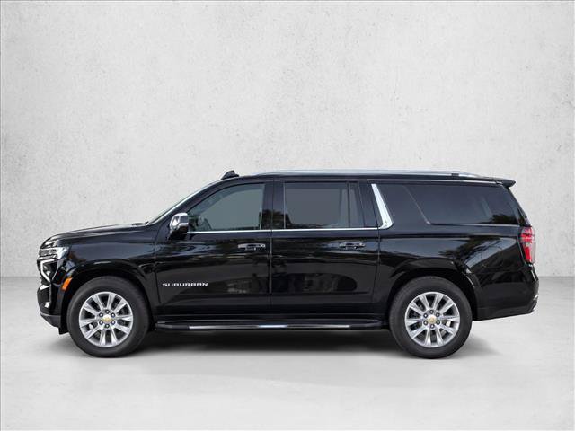 Used 2023 Chevrolet Suburban Premier RWD image 4