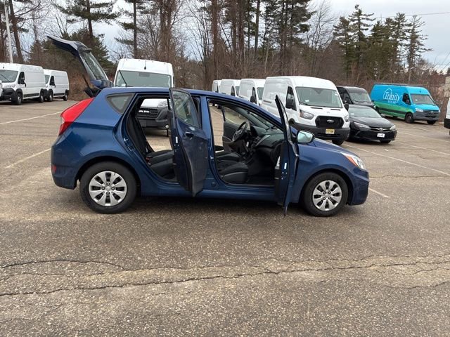 Used 2017 Hyundai Accent SE image 11
