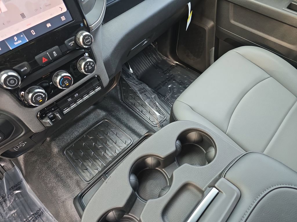 New 2026 RAM 3500 Tradesman w/ Chrome Appearance Group image 24