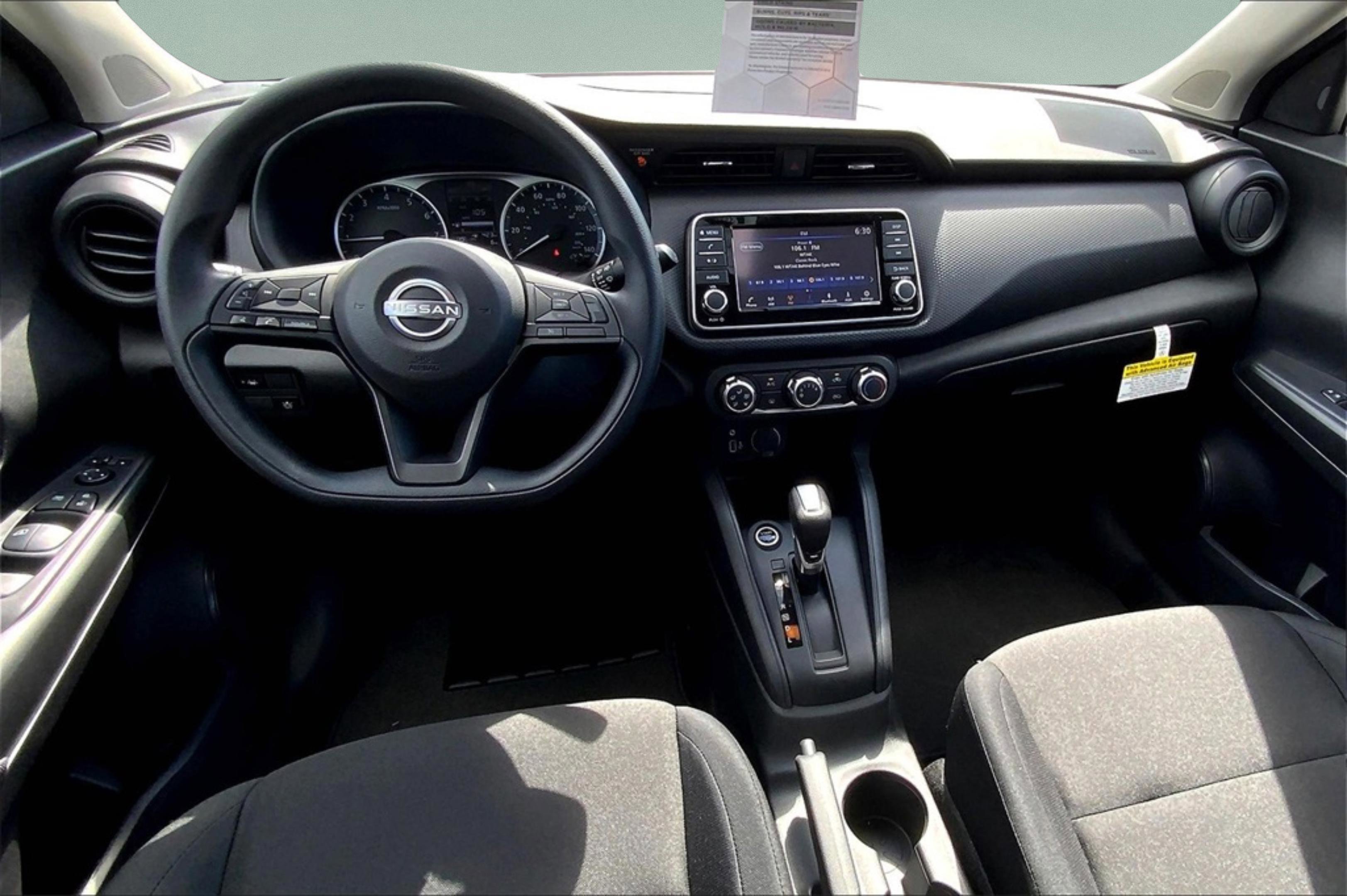 New 2025 Nissan Kicks Play S image 6