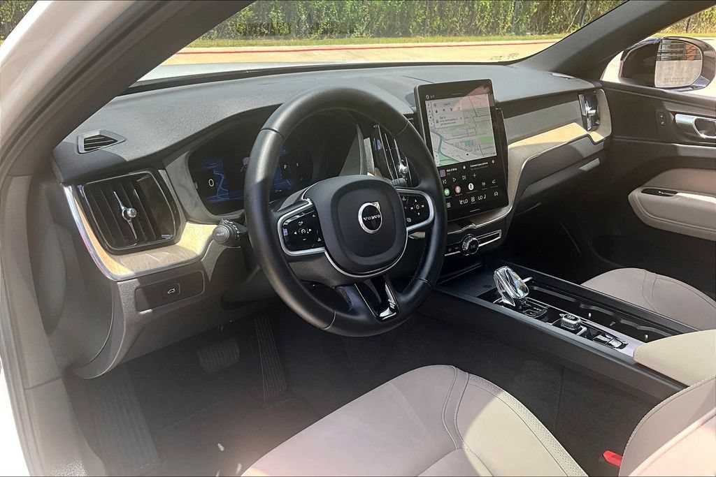 Certified 2026 Volvo XC60 B5 Plus AWD/4WD image 17