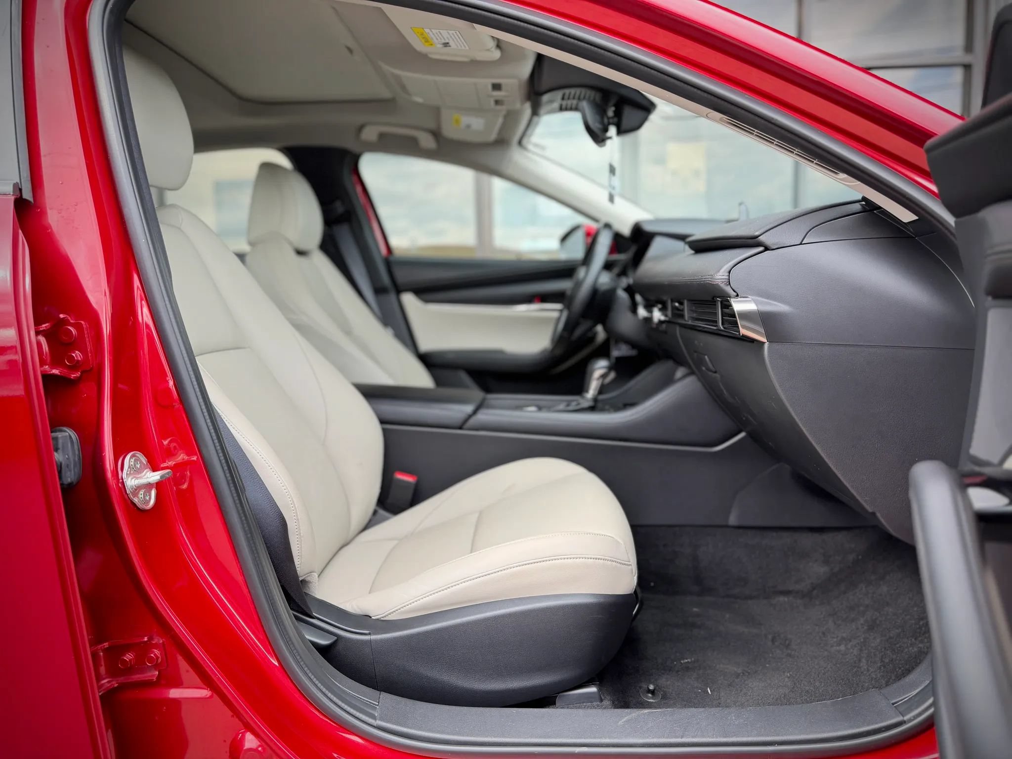 Used 2025 MAZDA MAZDA3 s FWD image 18