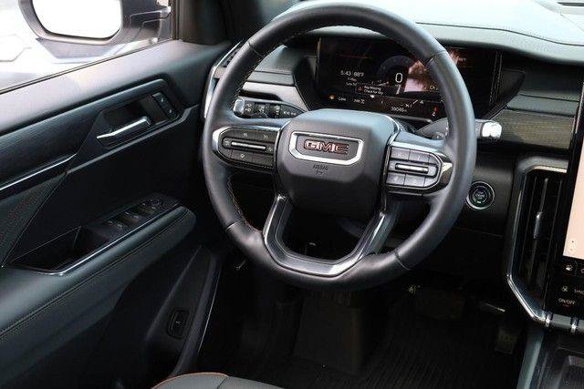 Used 2025 GMC Acadia AT4 AWD/4WD image 26