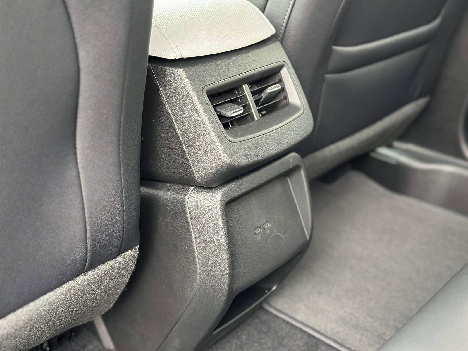 New 2026 Chevrolet Equinox EV LT image 9