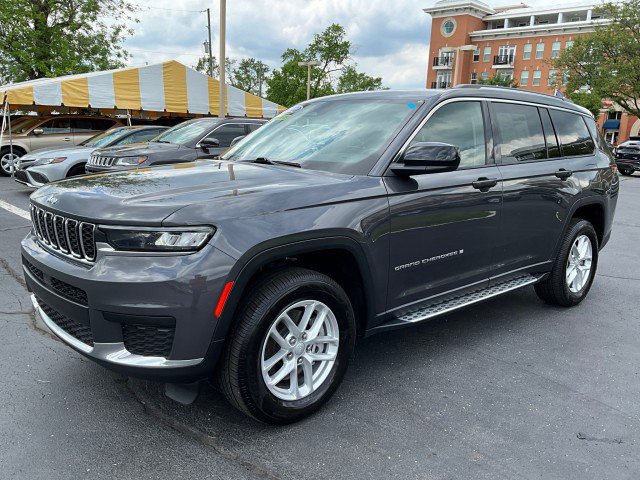 Used 2022 Jeep Grand Cherokee L Laredo w/ Luxury Tech Group I image 3
