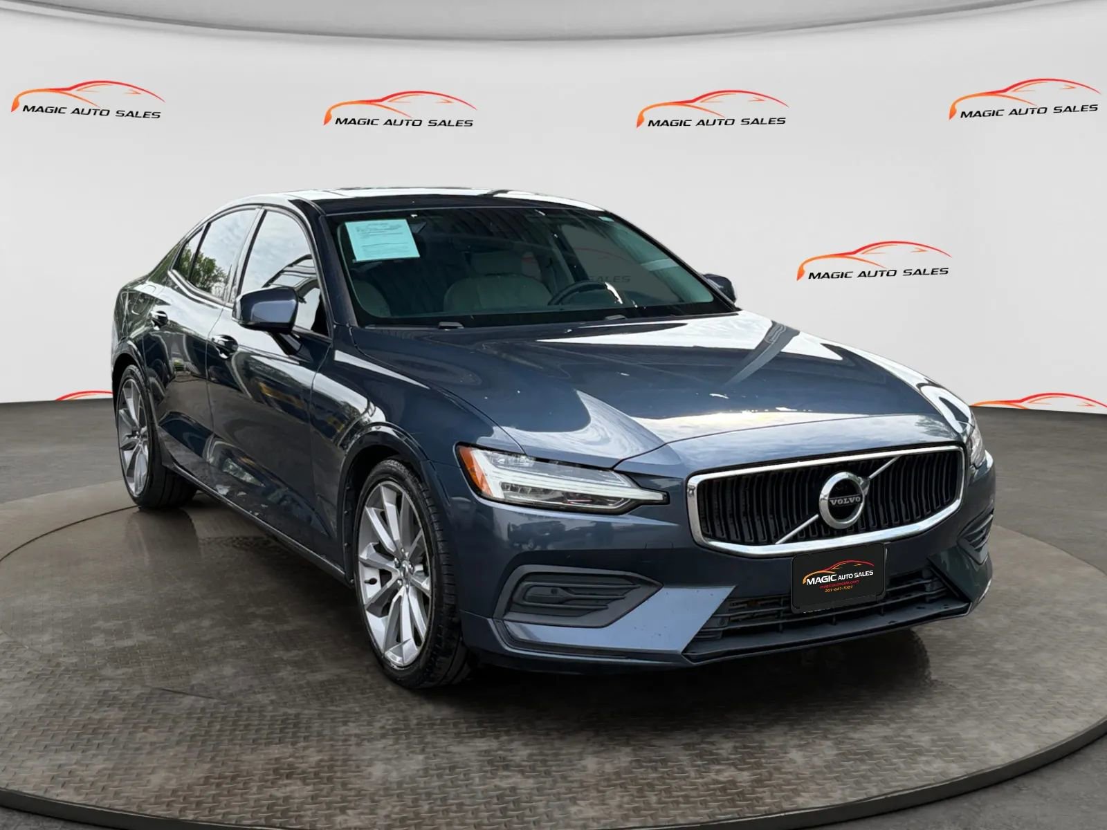 Used 2019 Volvo S60 T6 Momentum w/ Multimedia Package AWD/4WD image 5