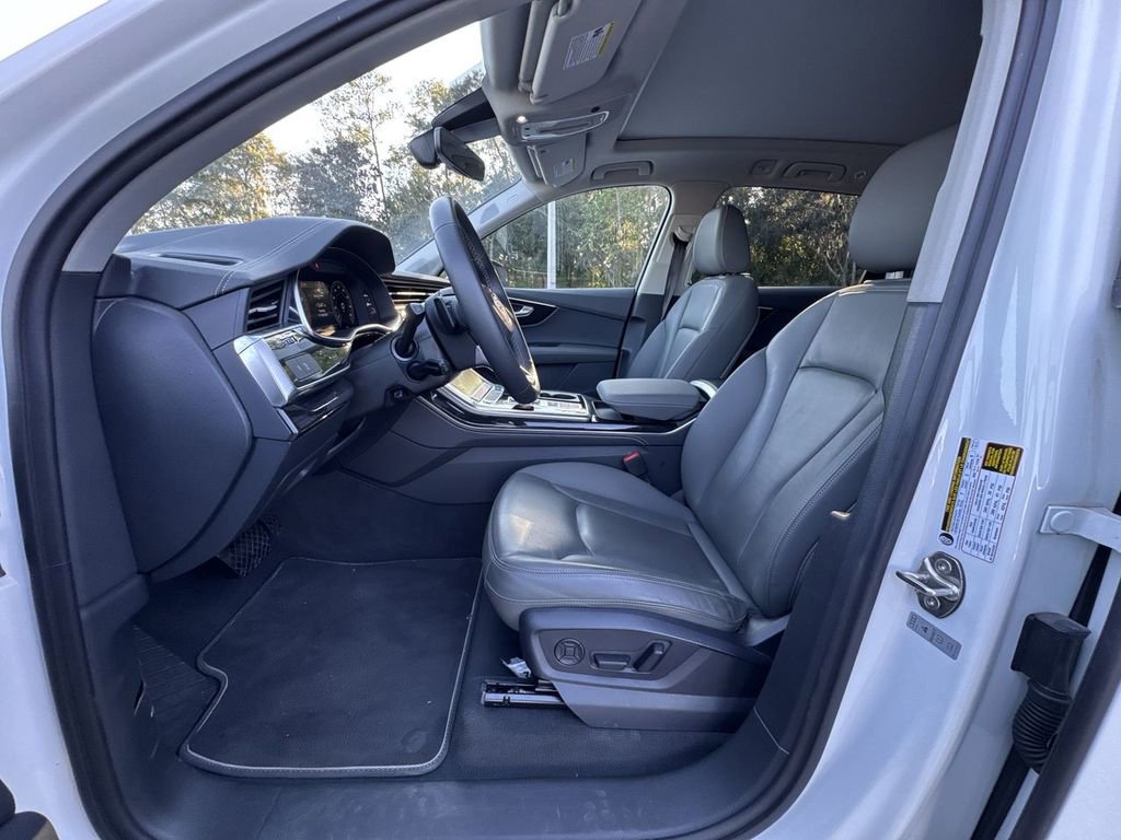Used 2025 Audi Q7 3.0T Premium Plus image 15