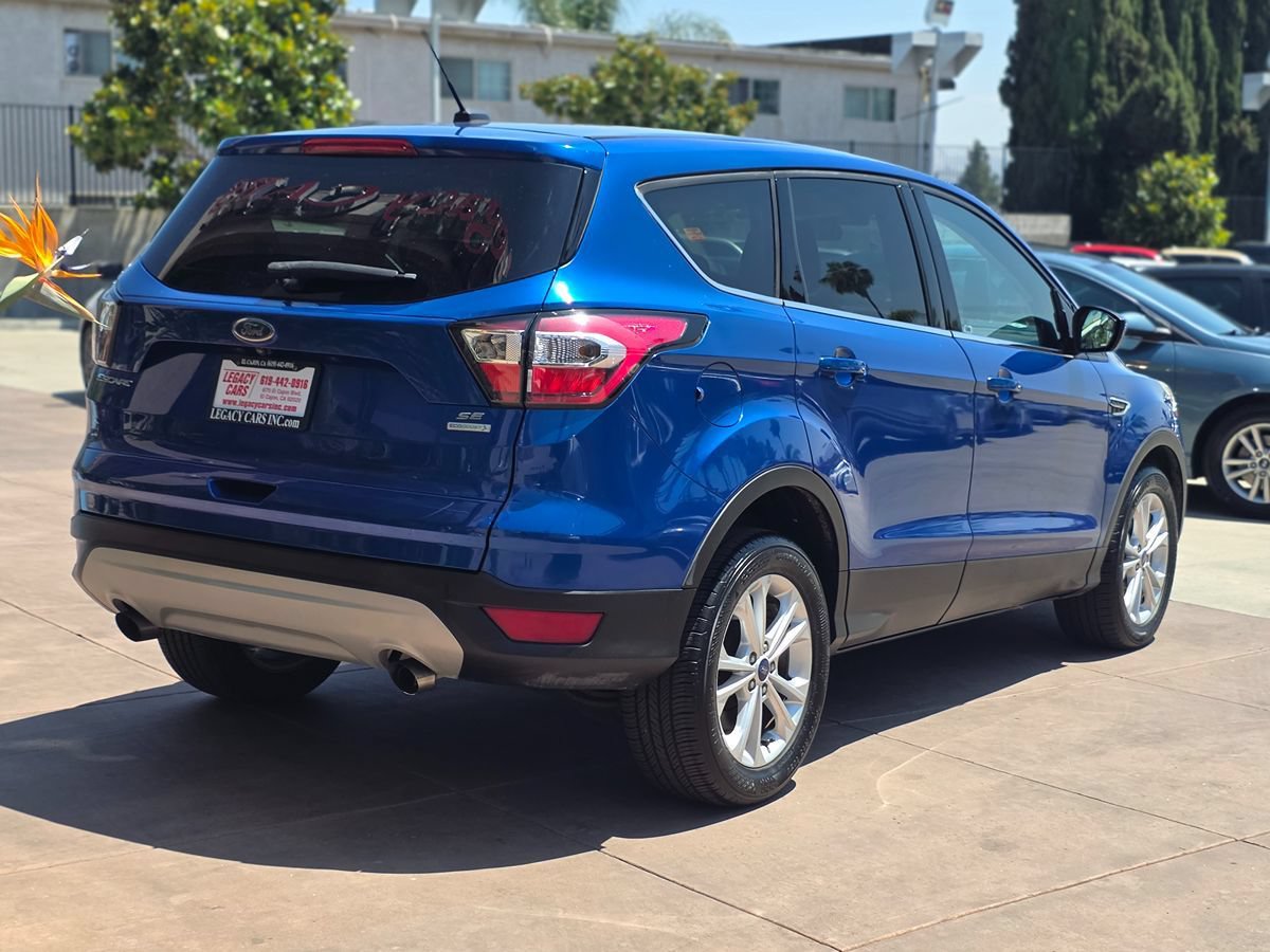 Used 2017 Ford Escape SE FWD image 12