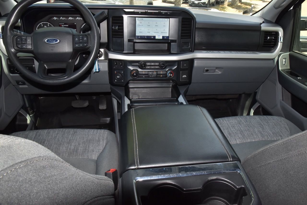 Used 2023 Ford F250 XLT w/ FX4 Off-Road Package image 16