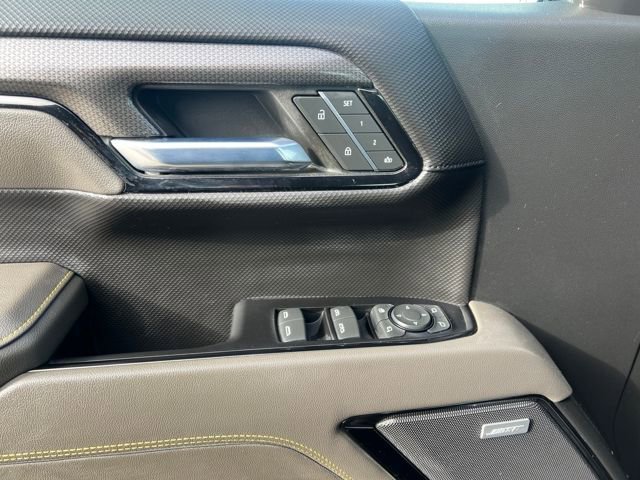 Used 2022 Chevrolet Silverado 1500 ZR2 w/ Technology Package image 35